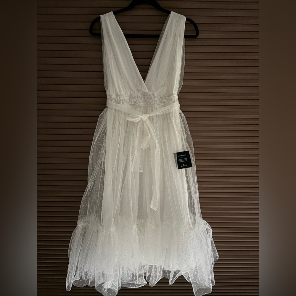 Lulu's Elegant White Backless Dress